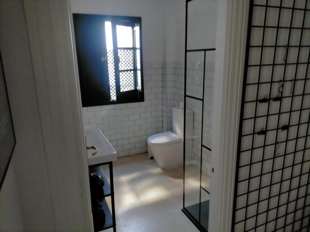 Alameda Donkey Parking Apartment Sevilla Bagian luar foto